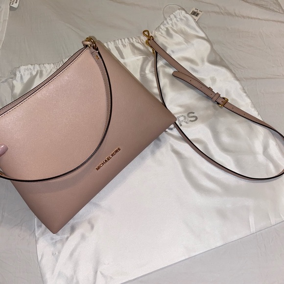 Michael Kors purse - Picture 2 of 6